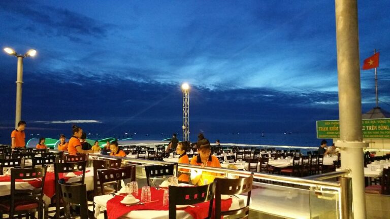 ganh-hao-2-restaurant